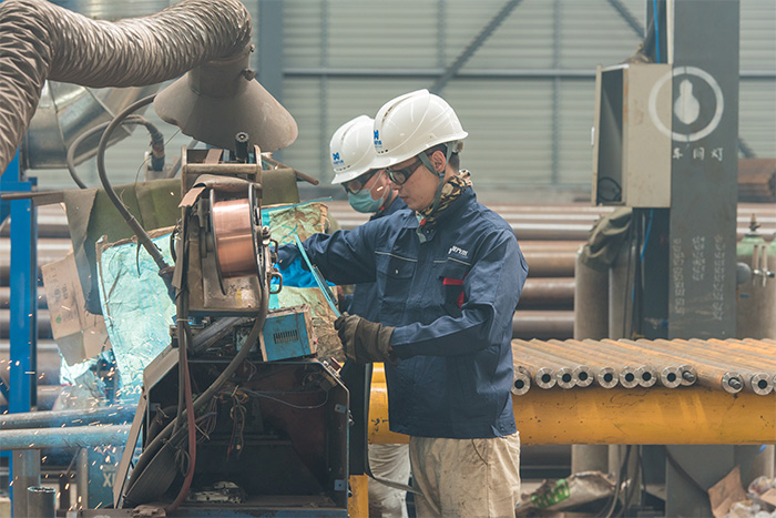 凌海网架自动化焊接